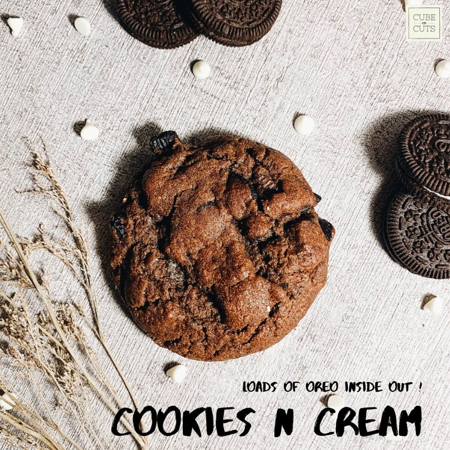 CRAZY MESS COOKIES MIX 2 FLAVOURS DOUBLE CHOCO & COOKIES CREAM ISI 8PCS