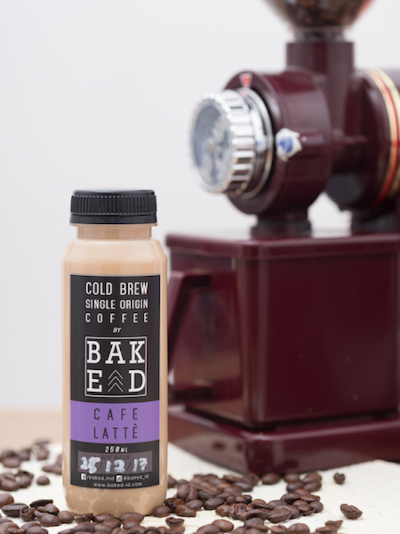 CAFE LATTE COLD BREW COFFEE (ISI 4 BOTOL)